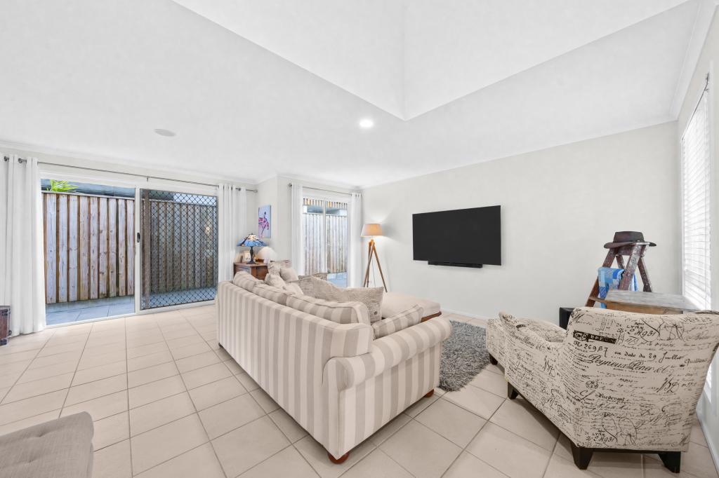 2/22 Burra St, Surfers Paradise, QLD 4217