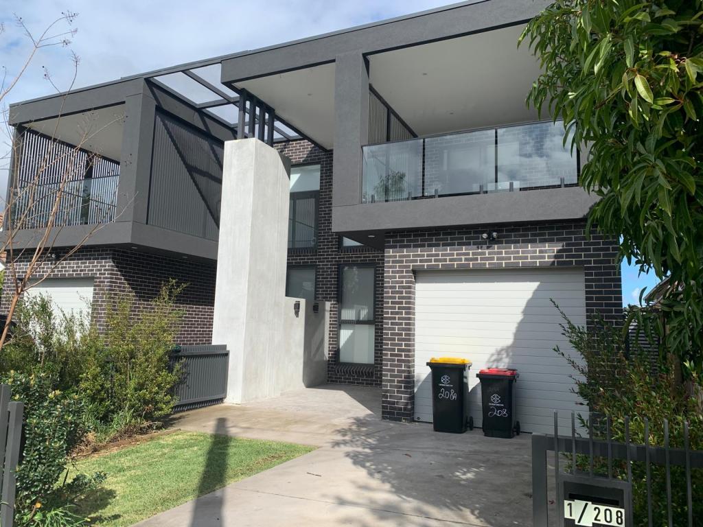 1/208 Wangee Rd, Greenacre, NSW 2190