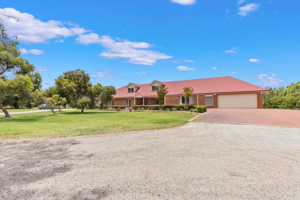 53 HAYWARD RD, MARTIN, WA 6110