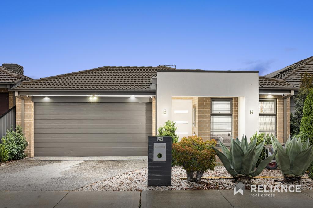 29 TOPCLIFFE CRES, TRUGANINA, VIC 3029