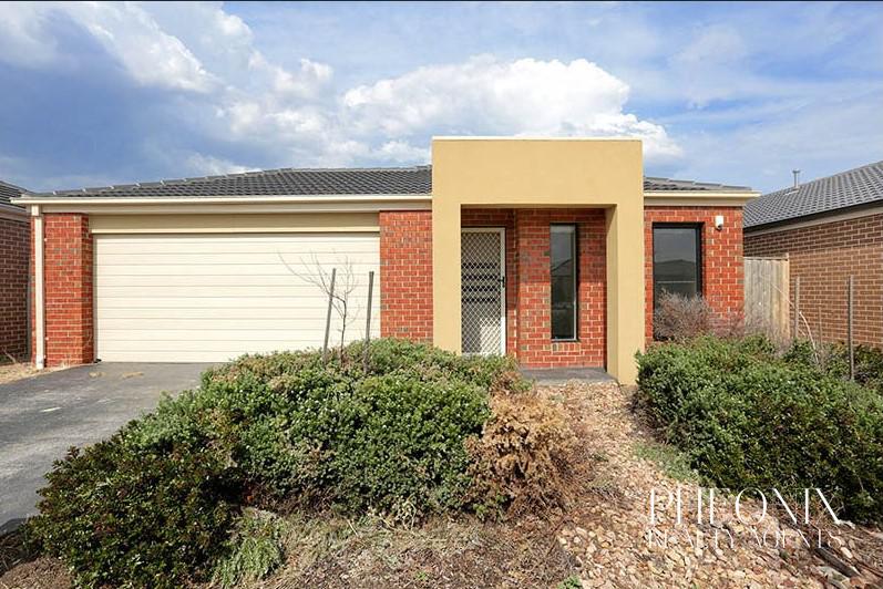 8 SUSAN PL, TARNEIT, VIC 3029