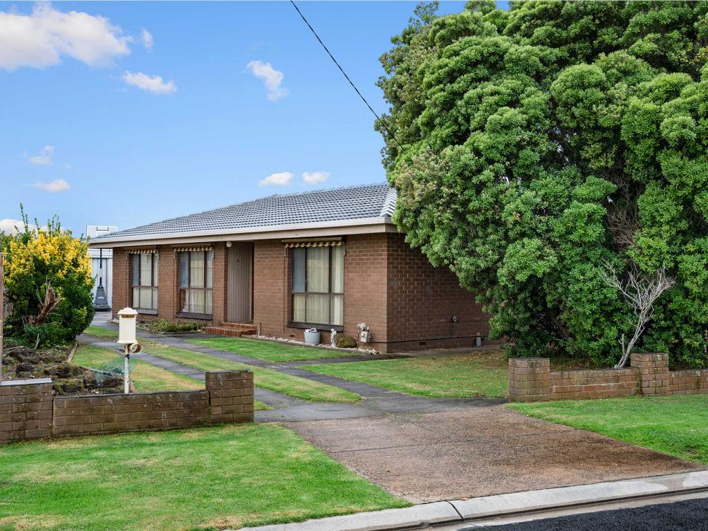 9 UEBERGANG ST, PORT FAIRY, VIC 3284