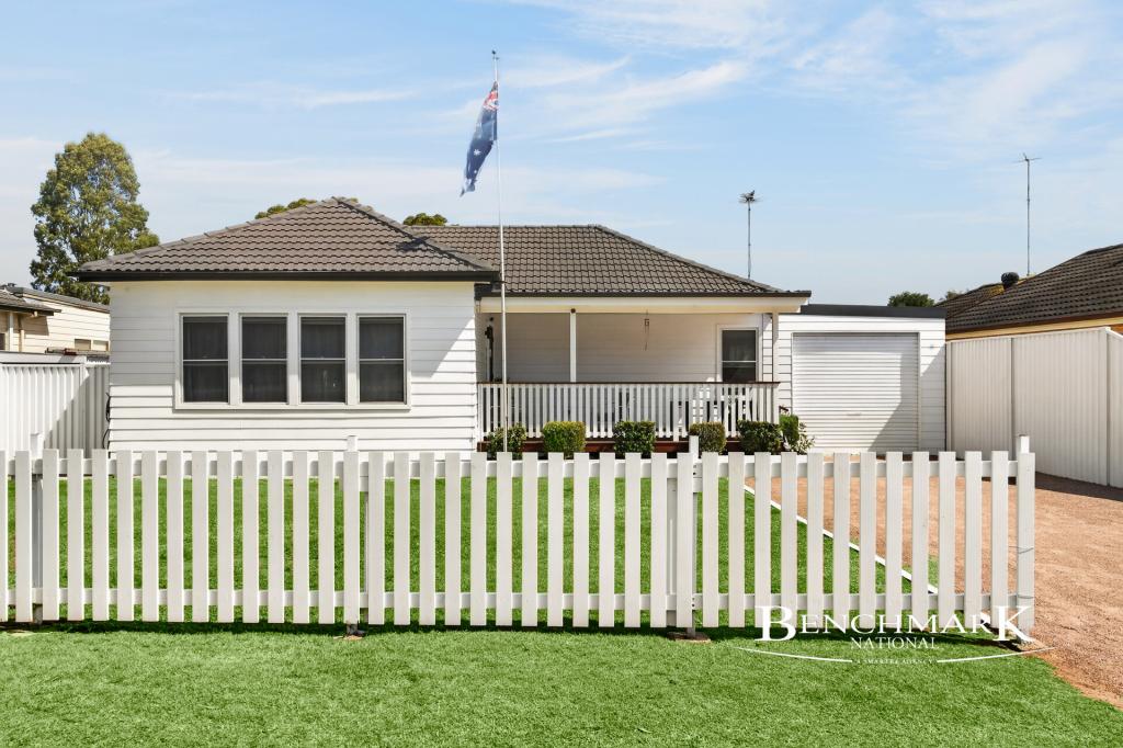 17 Bridges Ave, Wattle Grove, NSW 2173