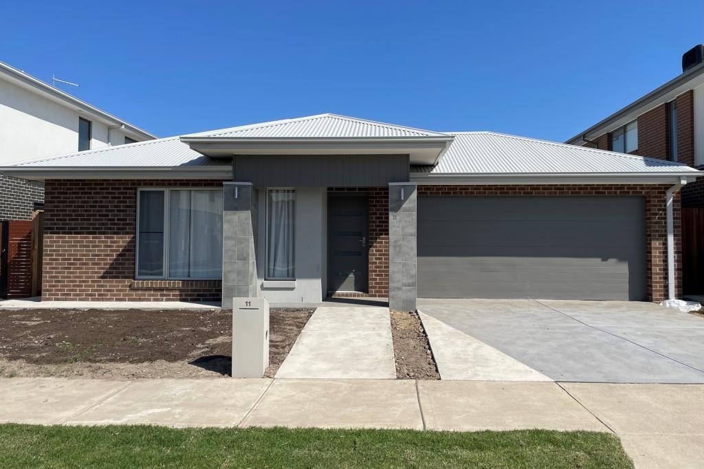 11 Sunlight Ave, Clyde North, VIC 3978