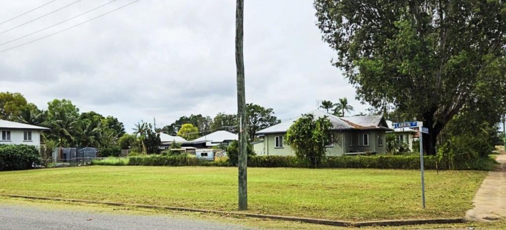 17 Larkin St, Clare, QLD 4807