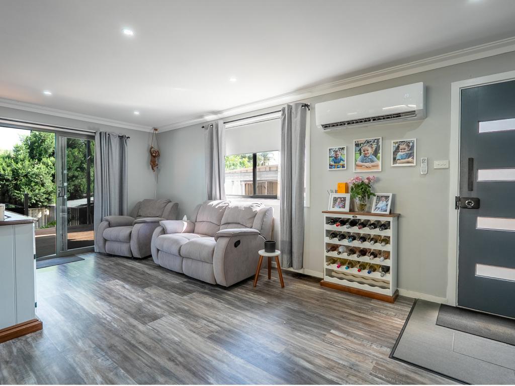 2/116 Chasselas Ave, Eschol Park, NSW 2558