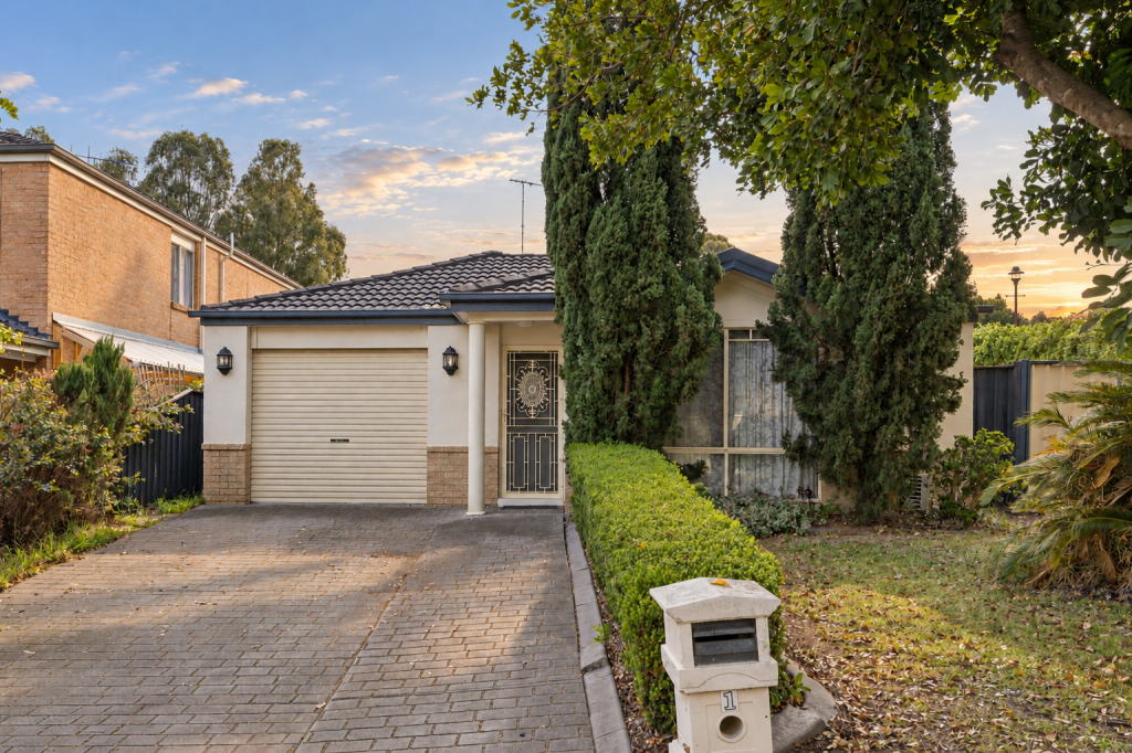 1 TRUMBLE PL, ROUSE HILL, NSW 2155
