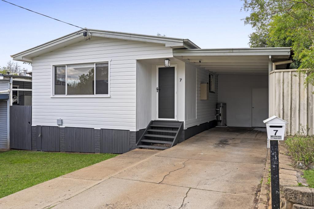 7 GLASGOW ST, NORTH TOOWOOMBA, QLD 4350