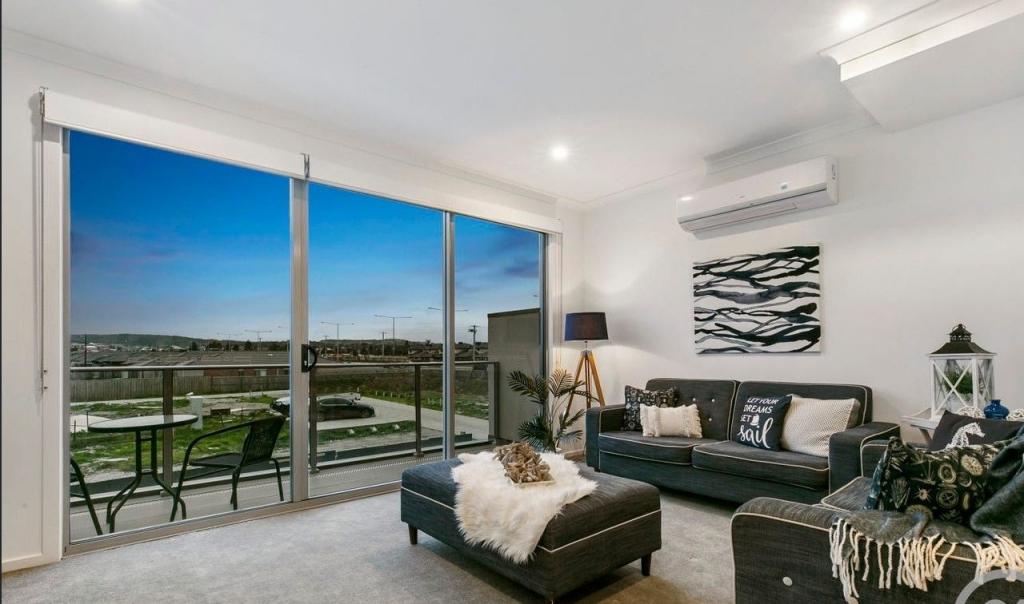 18 Topal Dr, Officer, VIC 3809