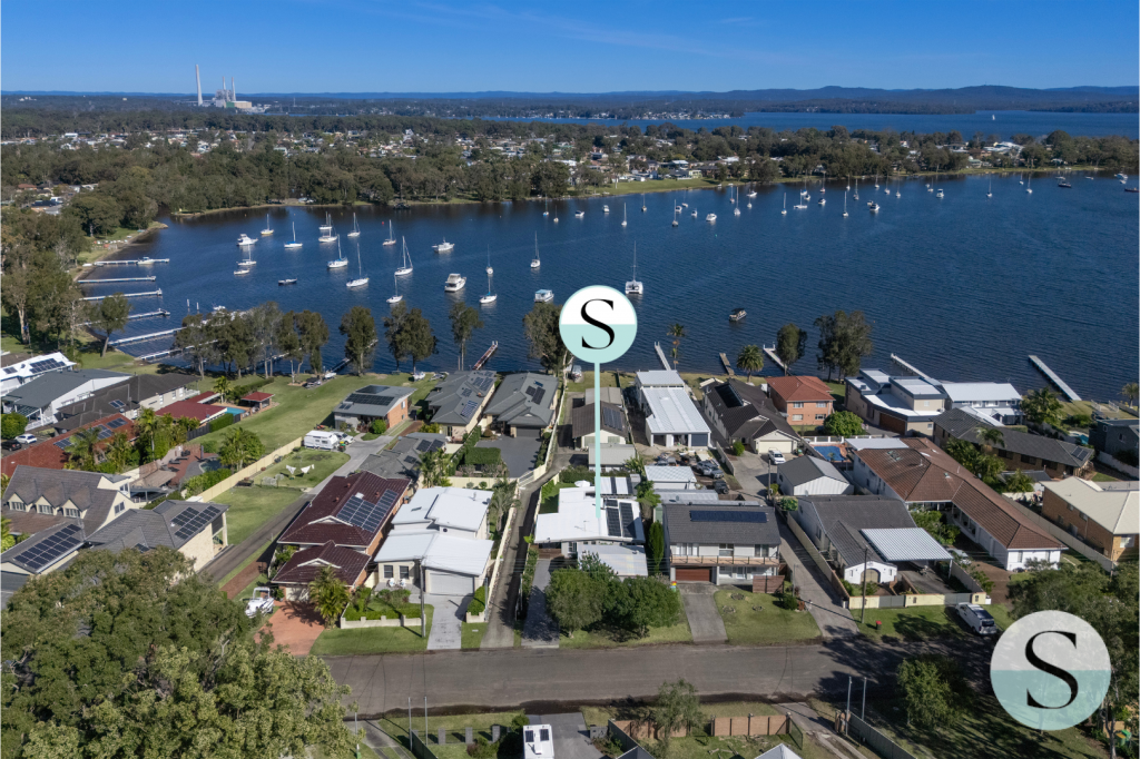 42 Gordon Ave, Summerland Point, NSW 2259