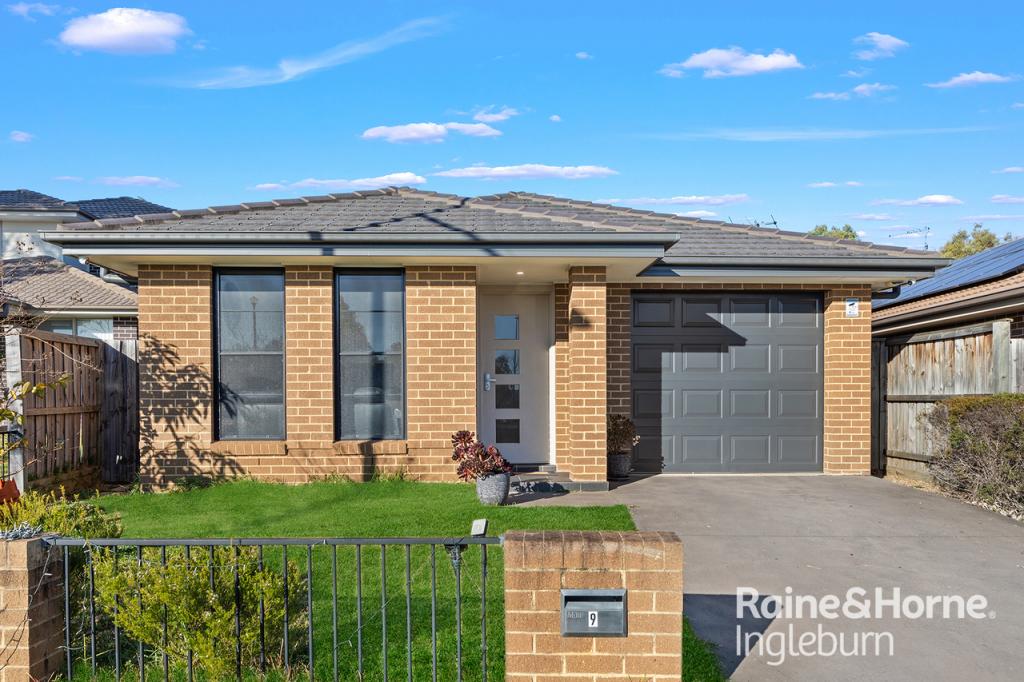 9 Grampian Ave, Minto, NSW 2566