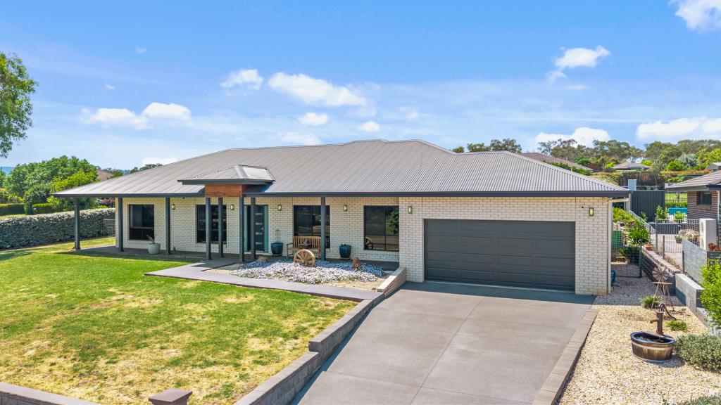 14 MAHOGANY ST, MOORE CREEK, NSW 2340
