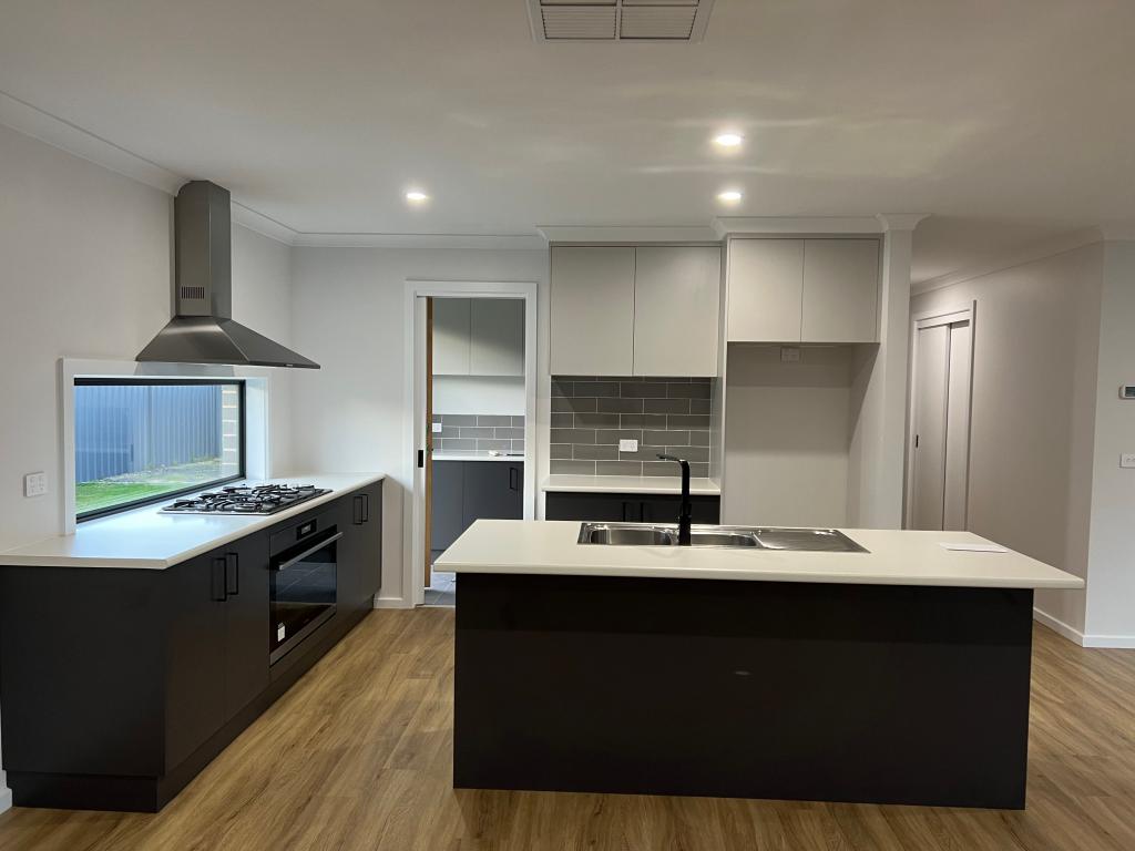 13 Swansea Ct, Thurgoona, NSW 2640