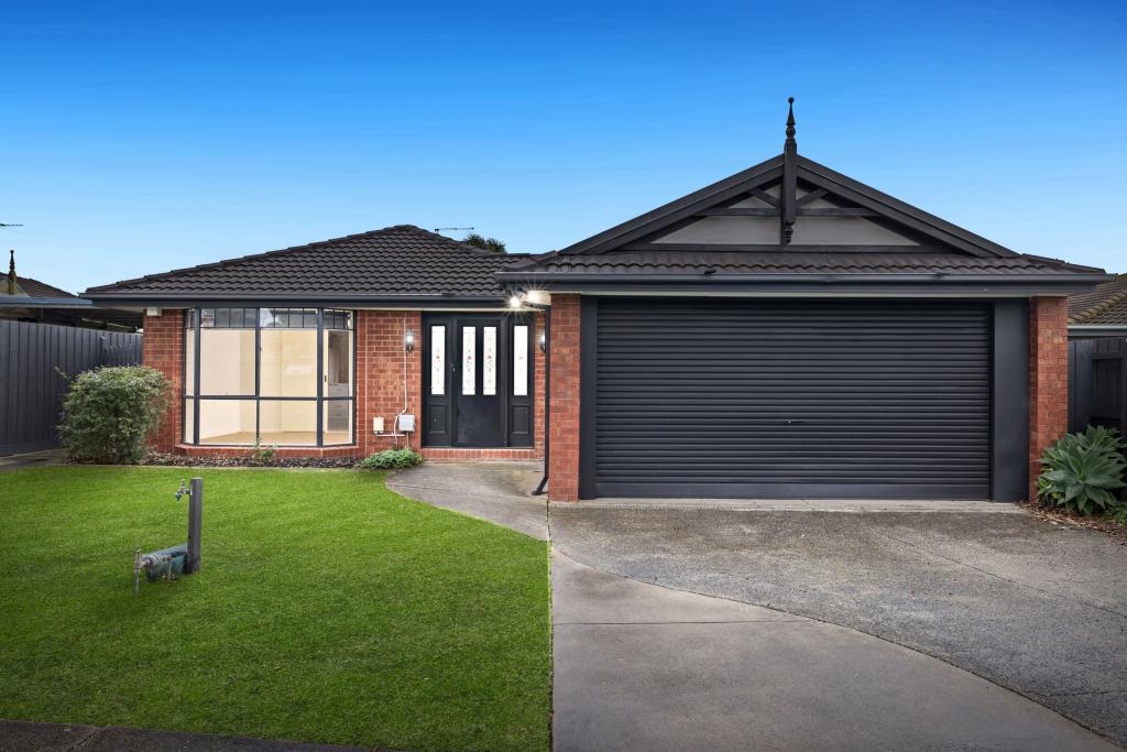 10 Bradley Way, Cranbourne West, VIC 3977