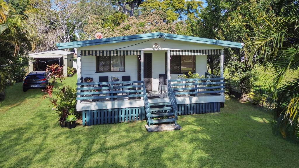 26 Noyes Pde, Karragarra Island, QLD 4184