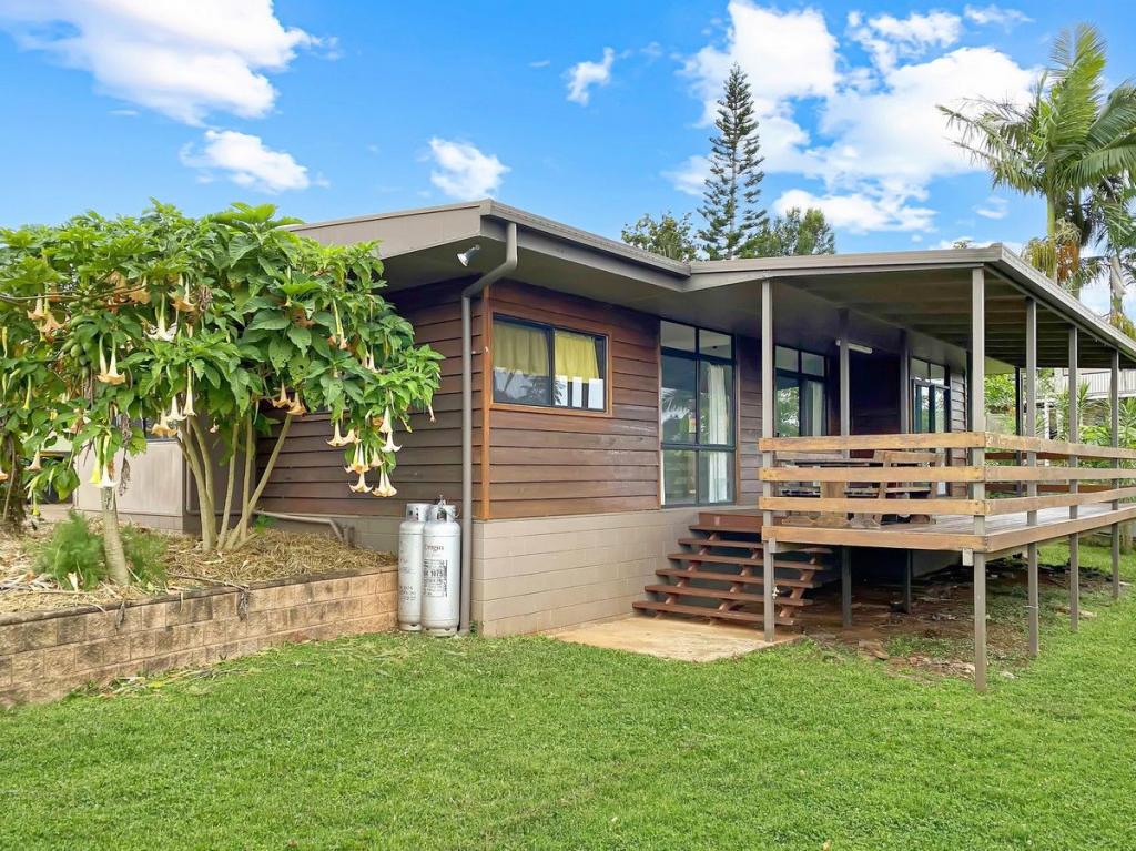 4 Alamanda Cl, Yungaburra, QLD 4884