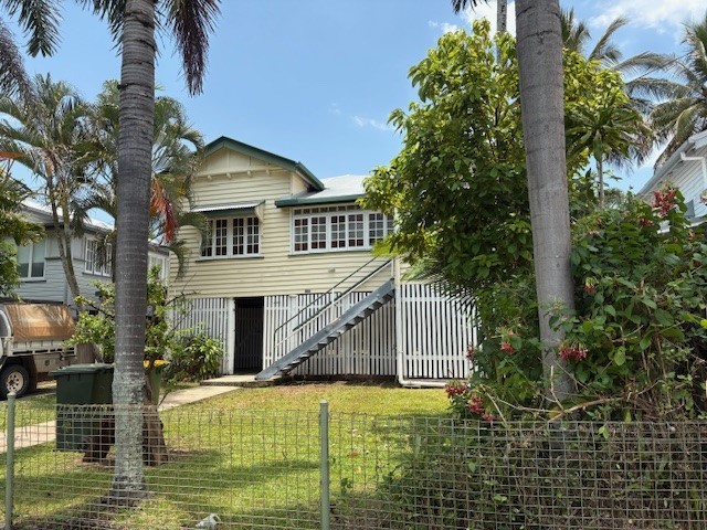 313 Lake St, Cairns North, QLD 4870