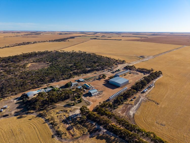 57 EAST RD, PINGRUP, WA 6343
