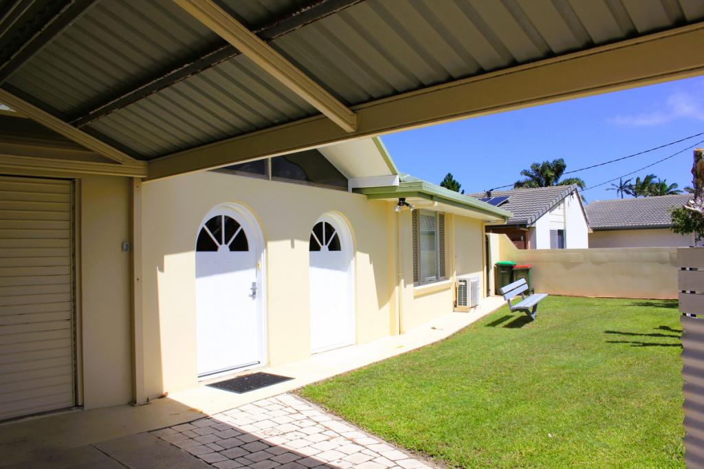 77 Nicklin Way, Warana, QLD 4575