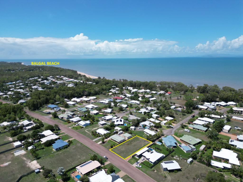 142 Ocean Pde, Balgal Beach, QLD 4816