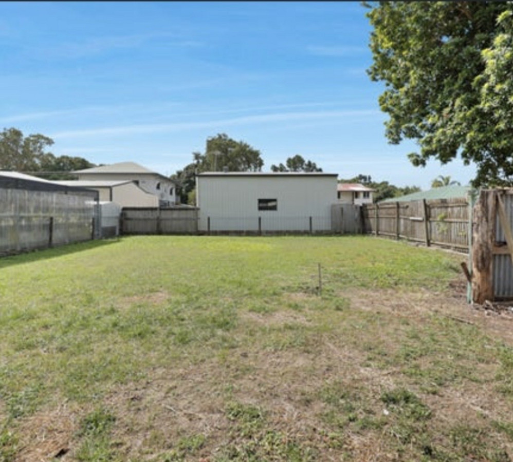 36 Prince Charles Ave, Seaforth, QLD 4741