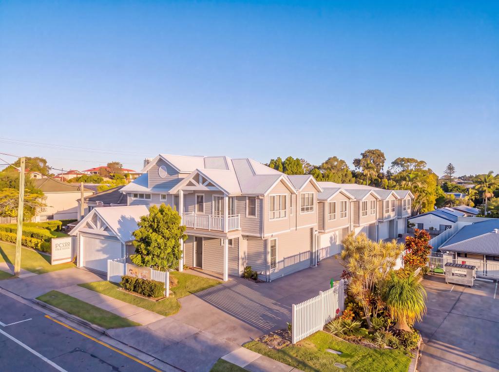 76 Imperial Pde, Labrador, QLD 4215