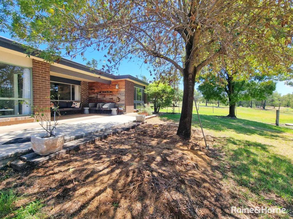 153 GOOLOOGONG RD, GRENFELL, NSW 2810