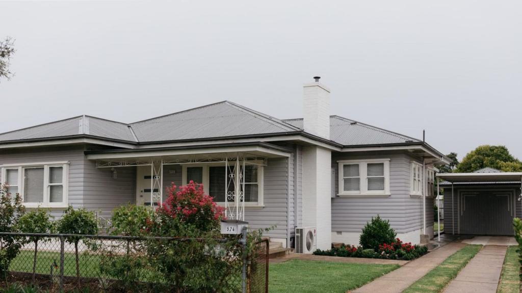 524 Webb St, Lavington, NSW 2641