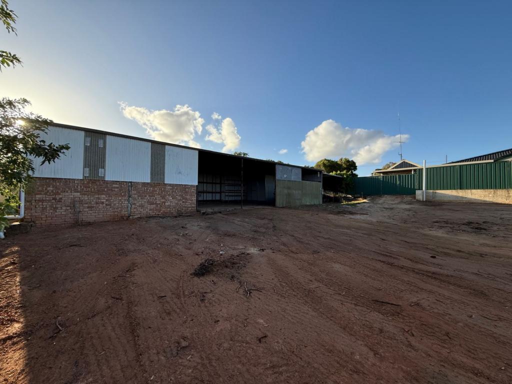 4 Chattamarra Place, Gingin, WA 6503