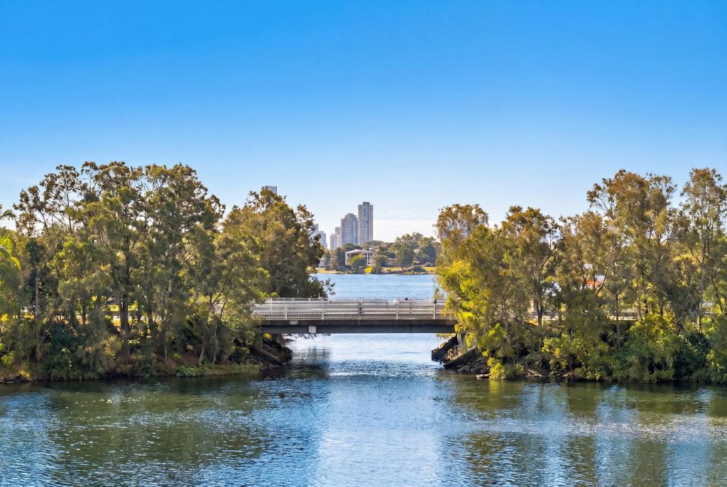 3/6 Lowood Ct, Varsity Lakes, QLD 4227