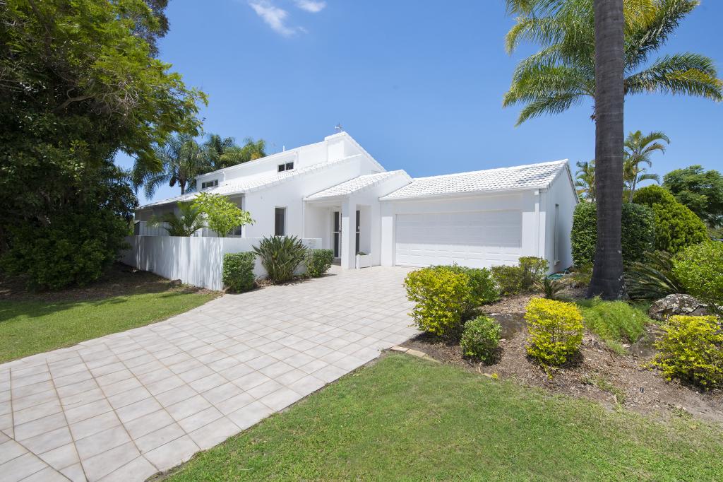 28 Emerton Cres, Robina, QLD 4226