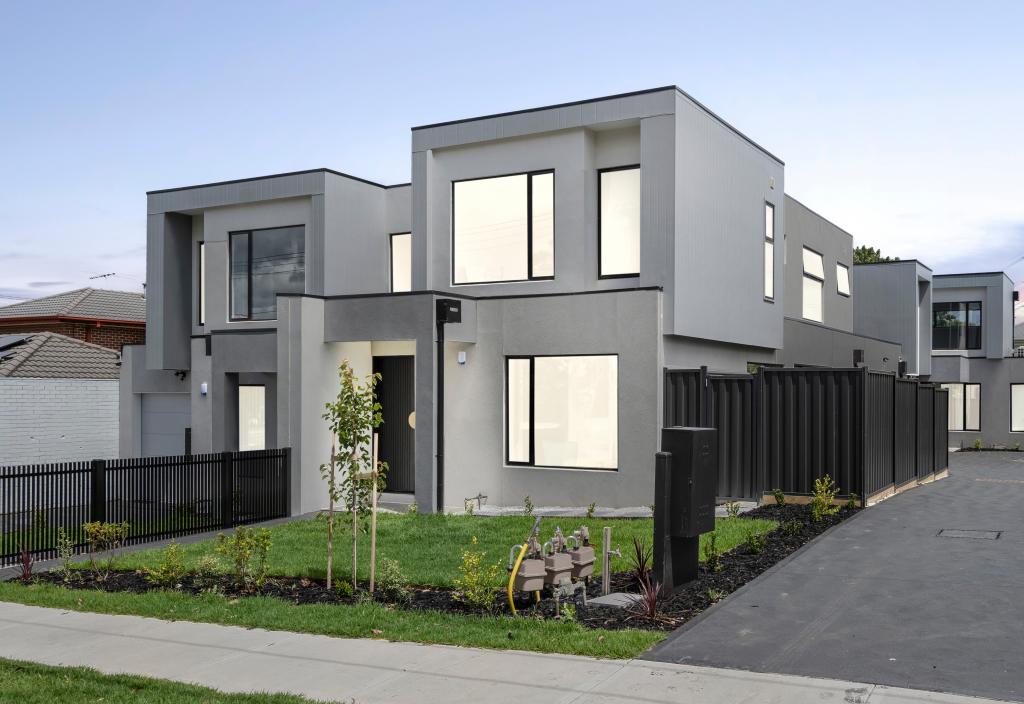 29 HAMPTON RD, ESSENDON WEST, VIC 3040