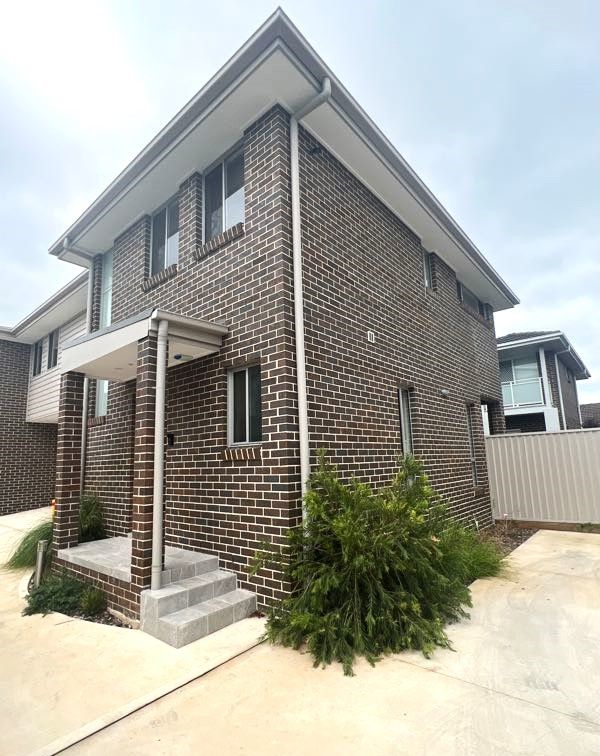 2/88 Brisbane St, Oxley Park, NSW 2760