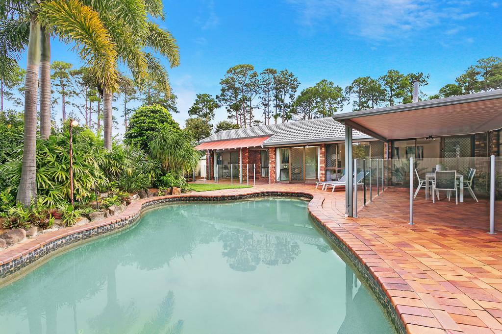 30 PINON CL, ELANORA, QLD 4221
