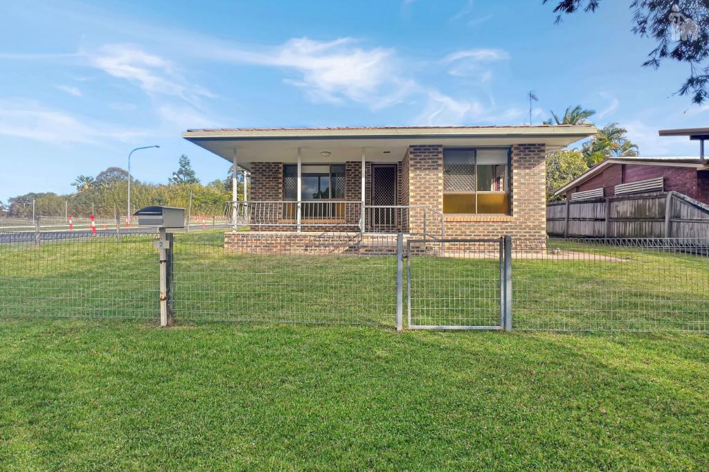 2 Parkway Dr, Scarness, QLD 4655