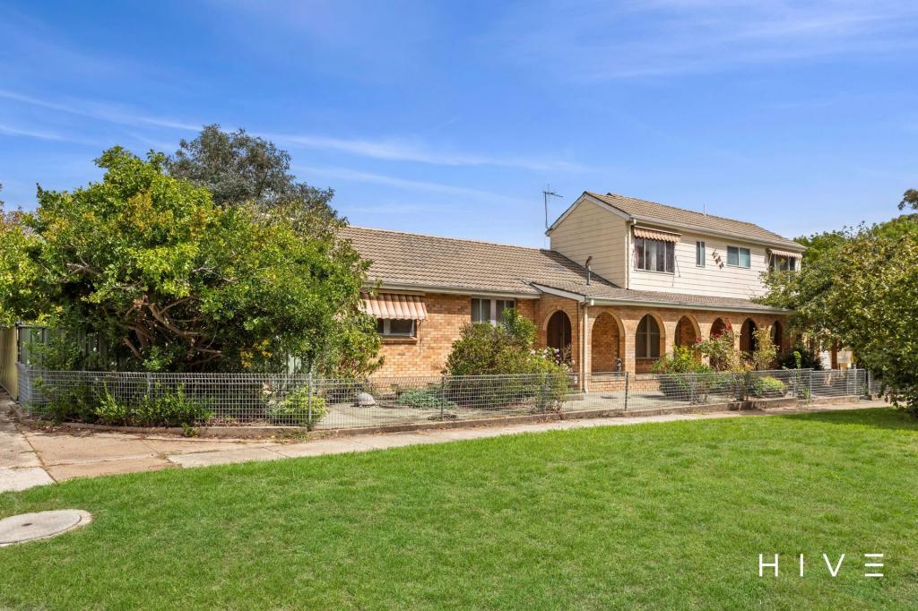 18 Kootara Cres, Narrabundah, ACT 2604