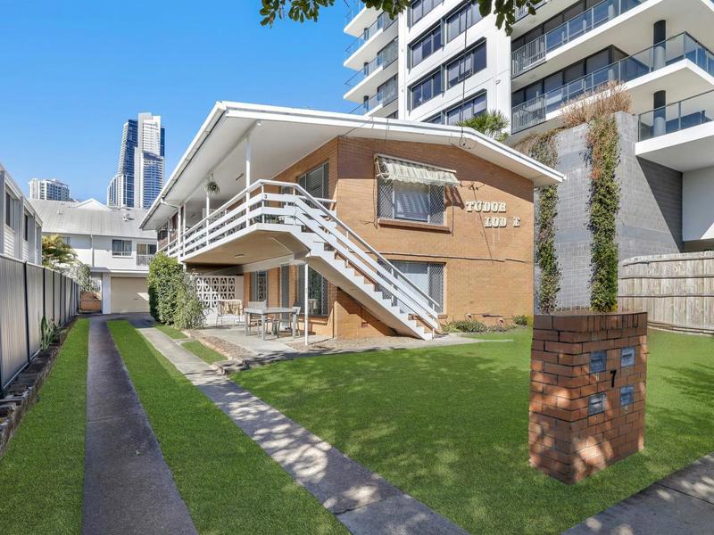 4/7 Weemala St, Surfers Paradise, QLD 4217