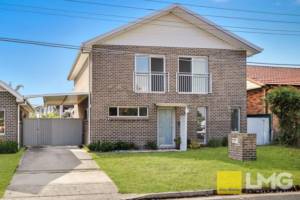 1 Dawn Cres, Regents Park, NSW 2143