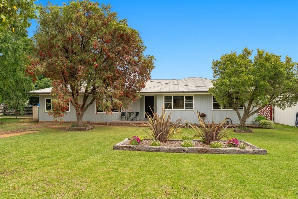 31 TOOGONG ST, CUDAL, NSW 2864