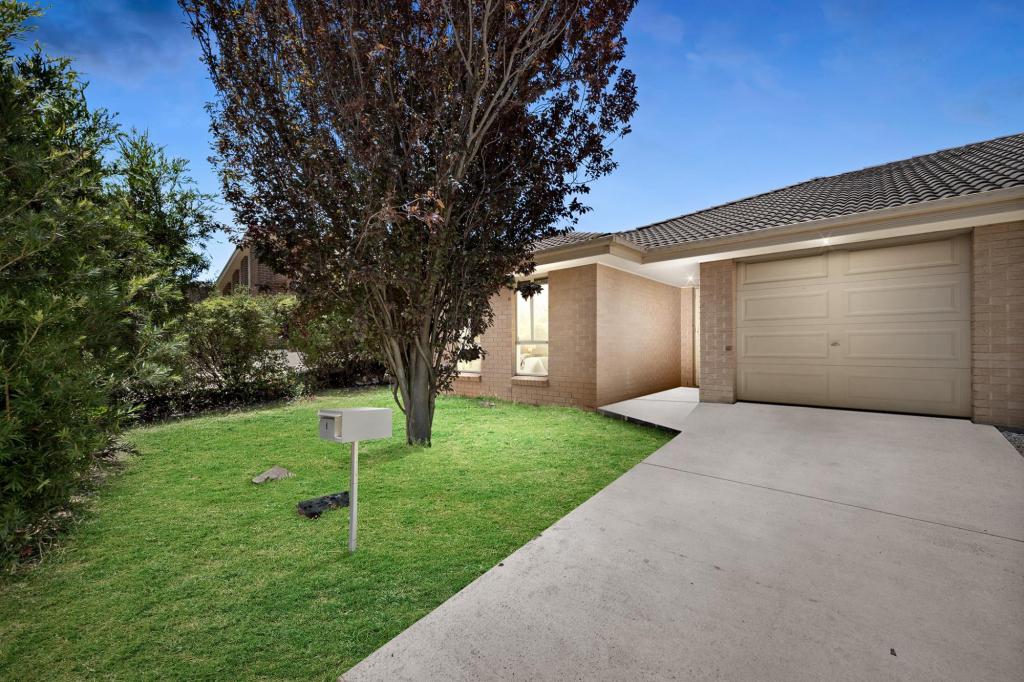 6 Dagmar Berne St, Macgregor, ACT 2615