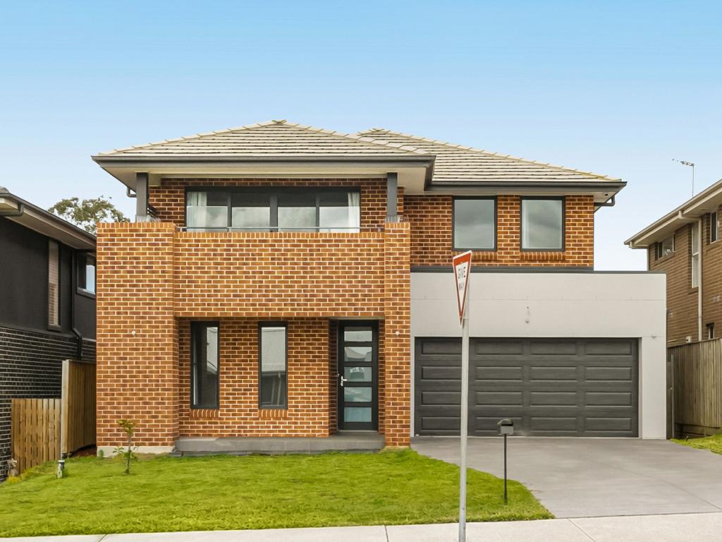 2 Binshaw Cres, Menangle Park, NSW 2563