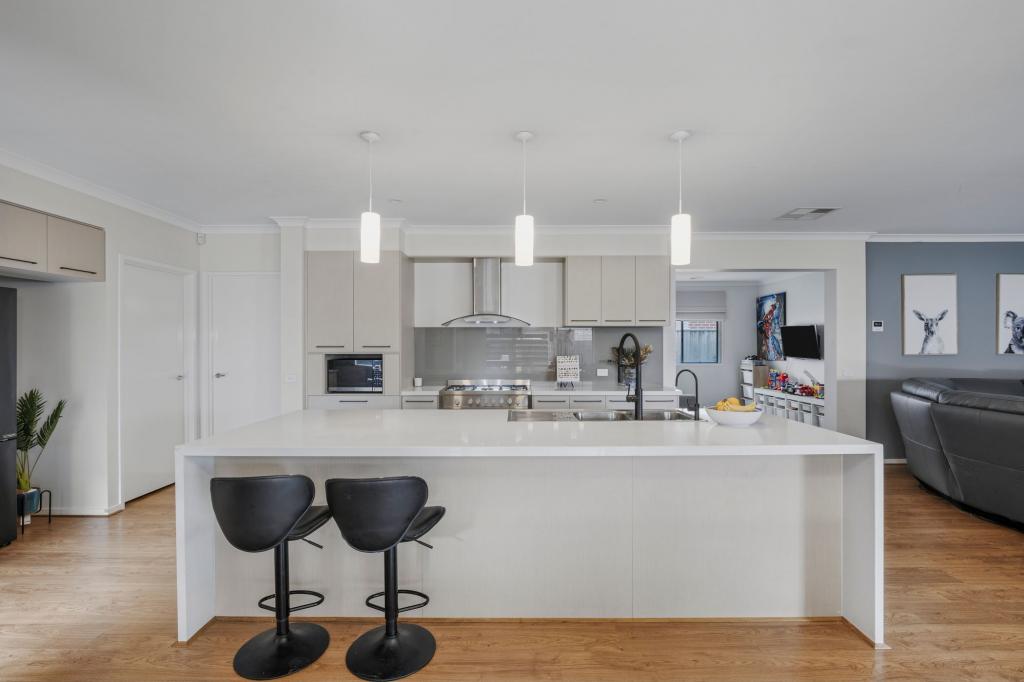 11 Spectacle Way, Leopold, VIC 3224