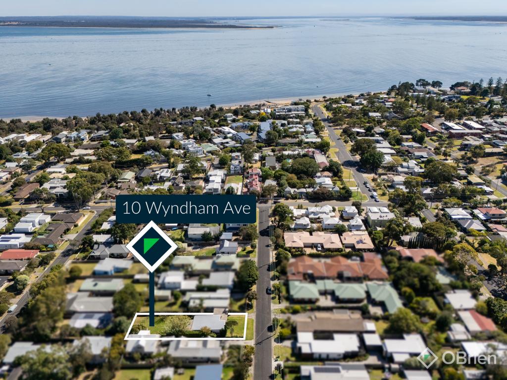 10 Wyndham Ave, Cowes, VIC 3922