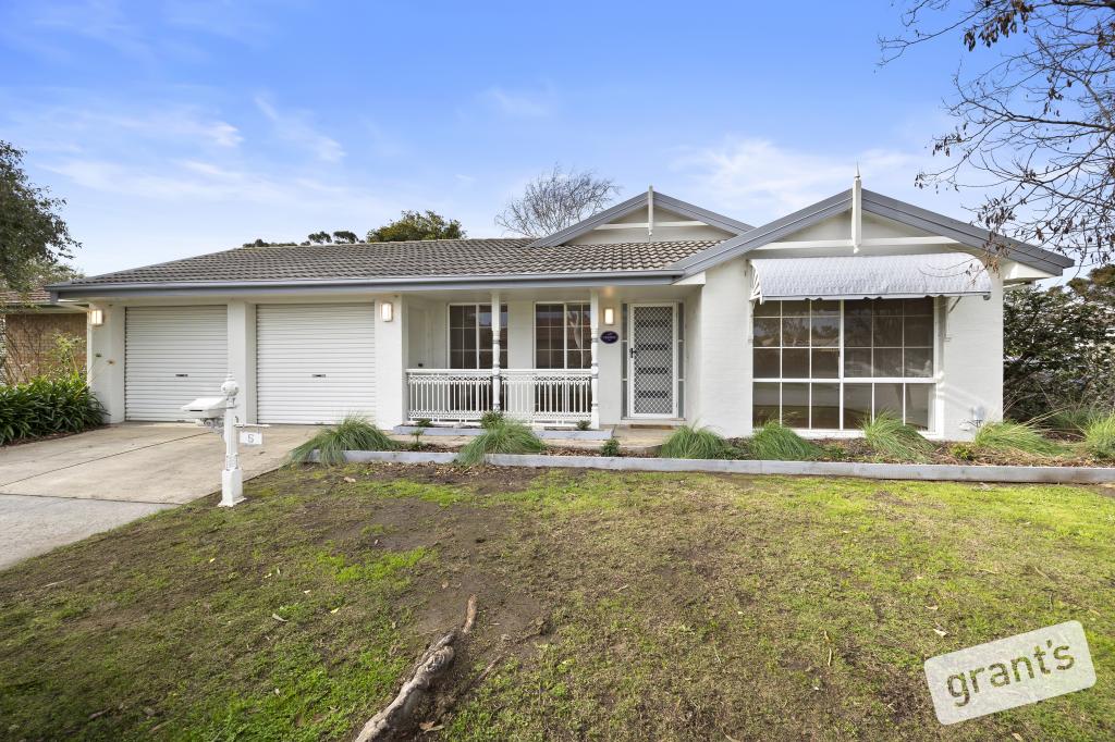 5 Emma Ct, Berwick, VIC 3806