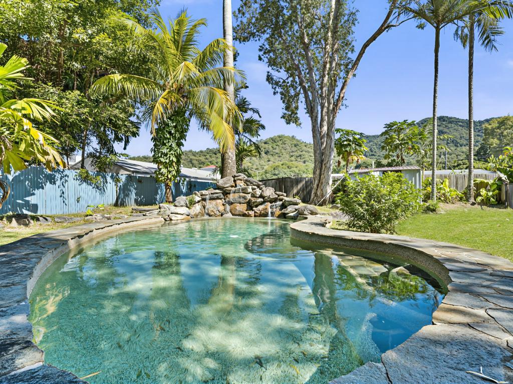 51 ENDEAVOUR RD, CLIFTON BEACH, QLD 4879