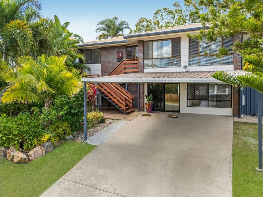 16 Tamatea Dr, Bellbird Park, QLD 4300