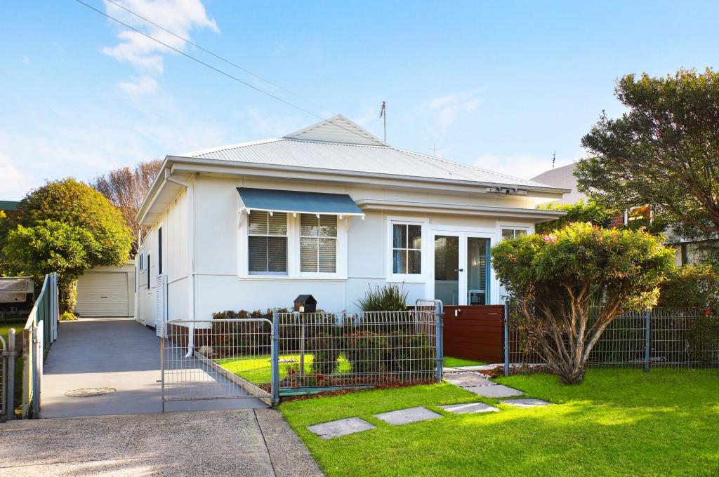 14 Boollwarroo Pde, Shellharbour, NSW 2529