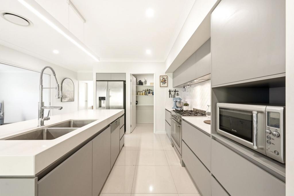 49 George Cct, Bald Hills, QLD 4036