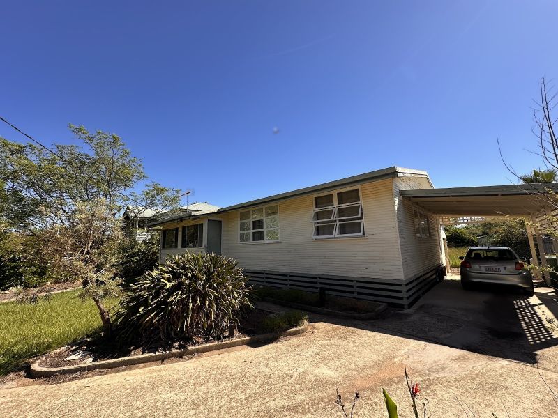 22 Russell St, Esk, QLD 4312