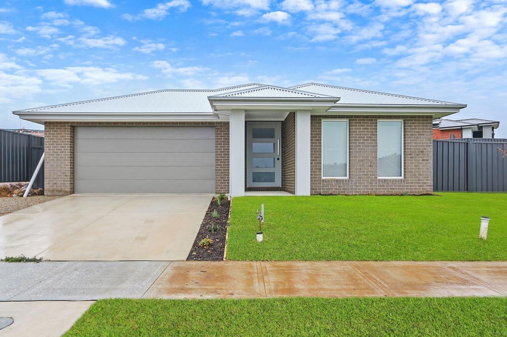 8 Sharman Rd, Leneva, VIC 3691